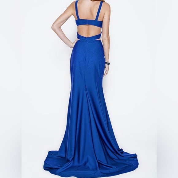 Royal Blue Sleeveless Cross Back Cutout Maxi Prom Dress - Picture 2 of 5